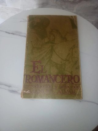LOTE DI PIÙ DI 50 LIBRI ANTICHI