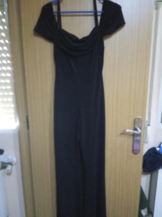Mono negro elegante talla M