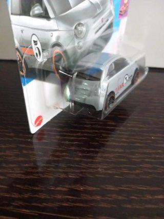 HOTWHEELS