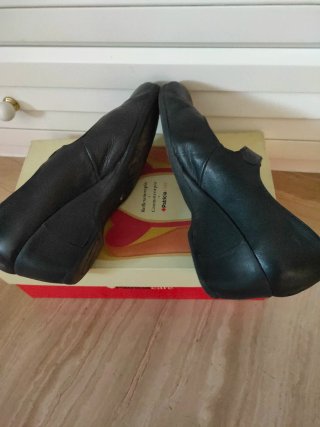 Zapatos merceditas piel cuña negros