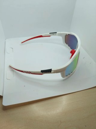 Gafas de sol deportivas blancas