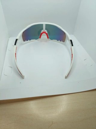 Gafas de sol deportivas blancas