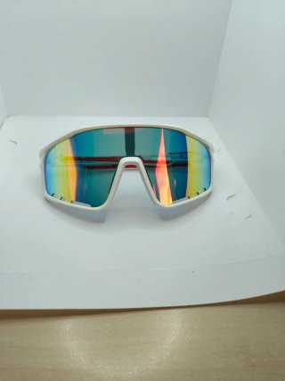 Gafas de sol deportivas blancas