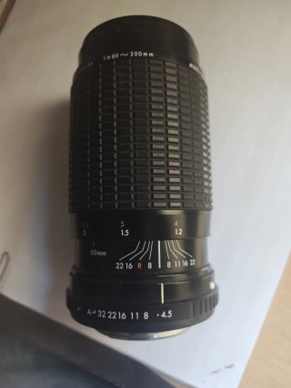 SIGMA ZOOM 80-200mm f/4.5-5.6 Lente