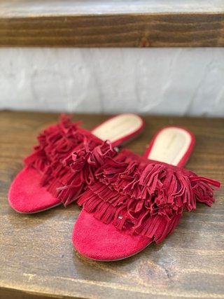 Sandalias rojas Stradivarius con flecos
