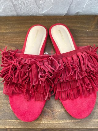 Sandalias rojas Stradivarius con flecos