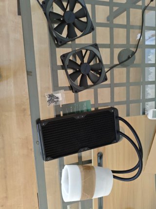 Pack Threadripper 3970X + Kraken + RX580 + TRX40