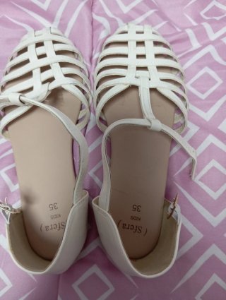 Sandalias blancas Sfera niña talla 35