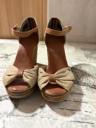 Sandalias cuña Tommy Hilfiger beige