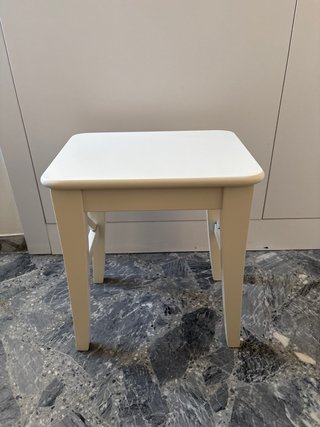 Tocador blanco IKEA con cajón y espejo + Taburete