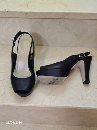 Tacones negros T37