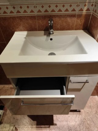 Conjunto mueble de baño y espejo