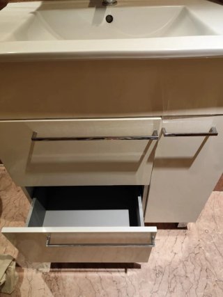 Conjunto mueble de baño y espejo