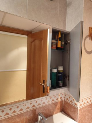 Conjunto mueble de baño y espejo