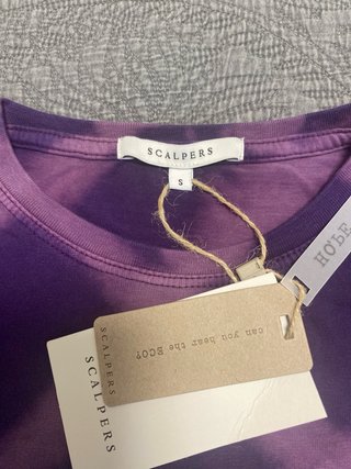 Camiseta Scalpers Morada Talla M