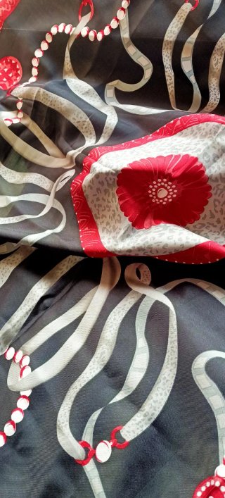 Foulard fantasia nero e rosso