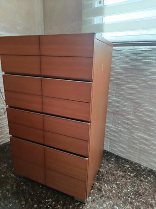 Cómoda y espejo habitación matrimonio