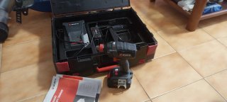 Taladro Wurth con cargador y baterías