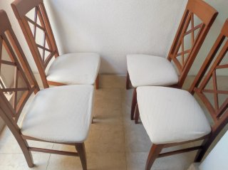 Juego de 4 sillas de comedor de madera