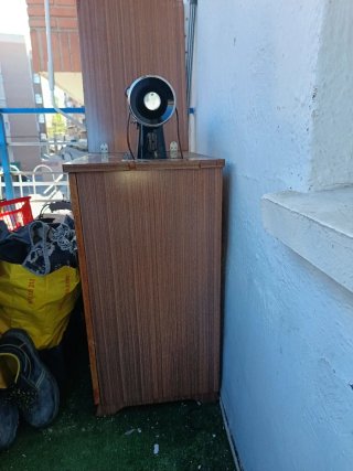 Máquina de coser Alfa negra, con cajón, Gracias