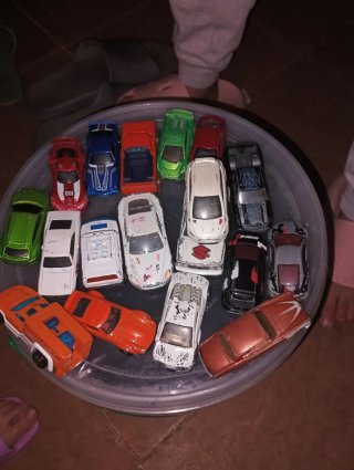 Lote de coches de juguete