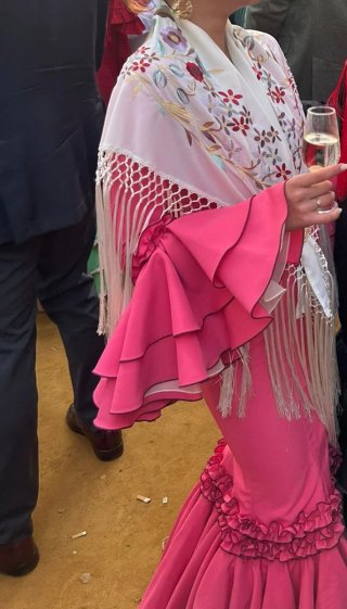 Traje de flamenca rosa y rojo