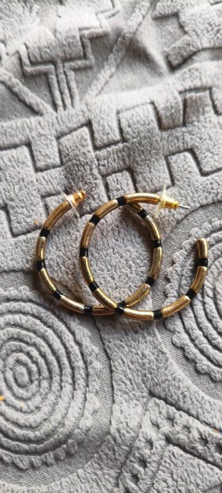 Pendientes Aro Dorados con Rayas Negras