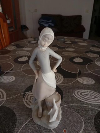 Figura Lladro La Lechera