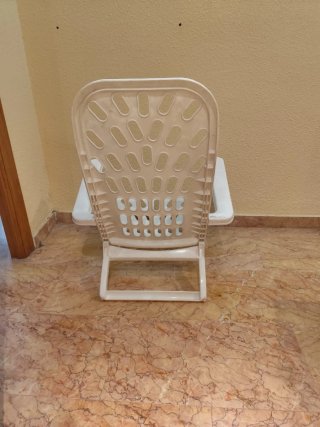 Silla de playa plegable blanca
