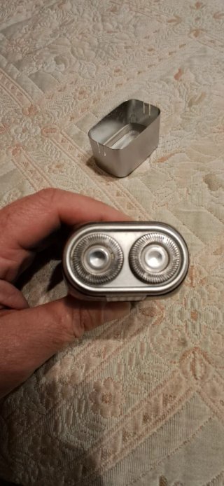 Rasoio elettrico PHILISHAVE a batterie
