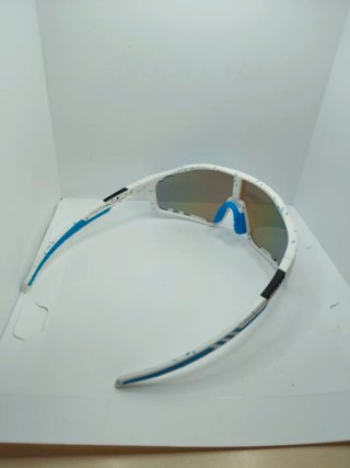 Gafas de sol deportivas blancas y azules