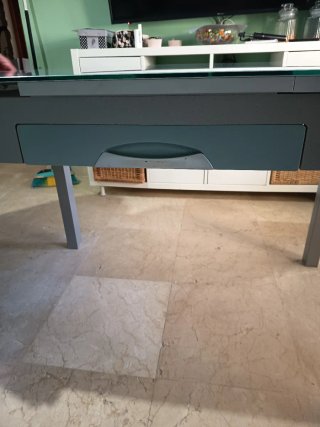 Mesa de salón con 4 sillas