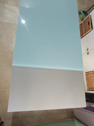 Mesa de salón con 4 sillas