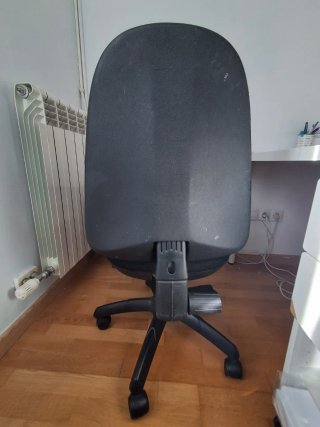 Silla de oficina o de  estudio negra
