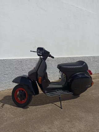 Vespa PX 200 Negra