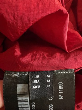 Chaqueta bomber Massimo Dutti cuello alto roja