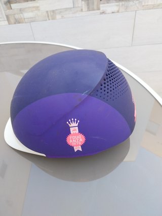 Casco de montar a caballo púrpura de niña