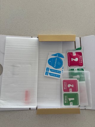 7 custodie per iPhone 14 + 2 proteggi schermo