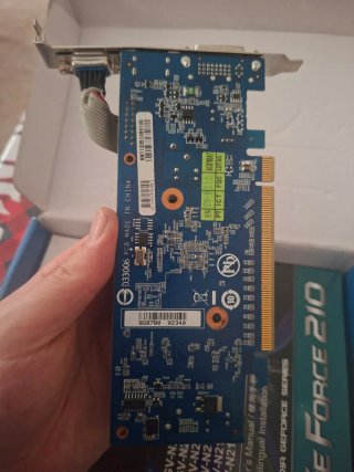 Tarjeta Gráfica Gigabyte NVIDIA GeForce 210