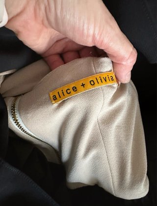 Vestido Alice + Olivia Beige