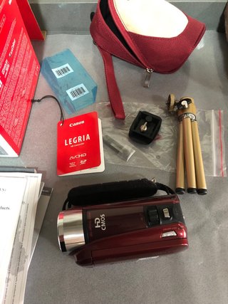 Videocámara Canon Legria HF R26 Roja
