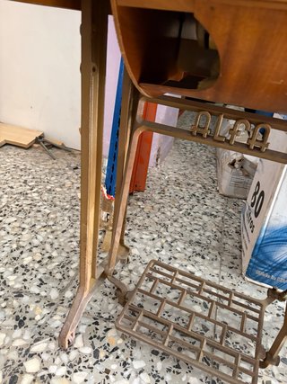 Mesa de coser vintage Alfa
