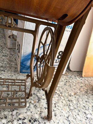 Mesa de coser vintage Alfa