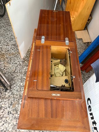 Mesa de coser vintage Alfa