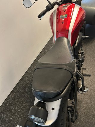 Yamaha XSR 700 Roja - Como Nueva