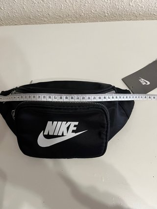 Riñonera Nike Negra
