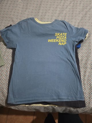 7 Camisetas Niño Talla 7/8 venta en persona