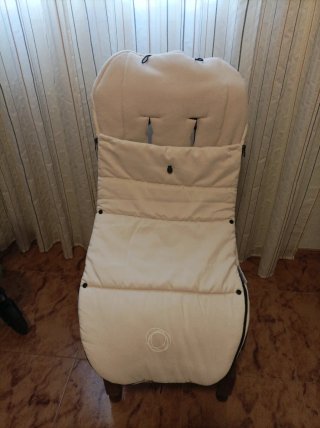 Carro bebé Bugaboo Bee 5 gris y beige