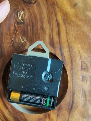 Reloj de Madera Maciza Artesanal