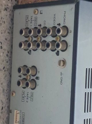 Equipo de música con altavoces